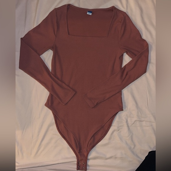 Old Navy Squre Neck Ribbed Knit Bodysuit - Picture 1 of 5